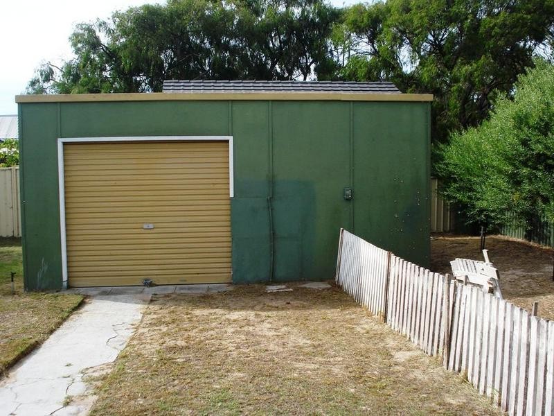 17 Blue Crescent, Busselton WA 6280