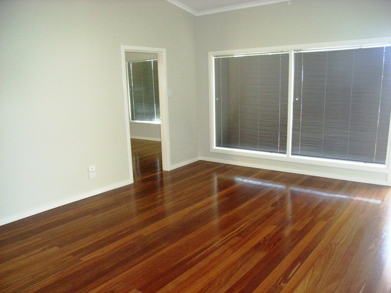 10 Dolphin Road, Busselton WA 6280