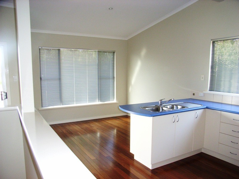 10 Dolphin Road, Busselton WA 6280