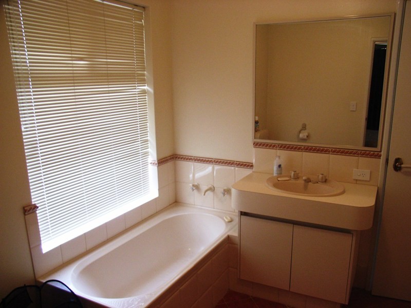 27 Silver Gull Court, Busselton WA 6280