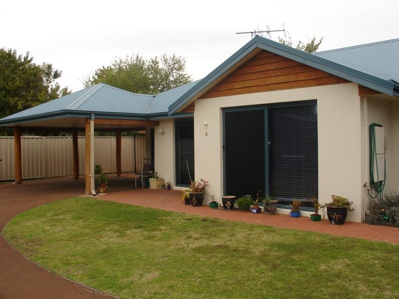 2/48C Dorset Street, Busselton WA 6280