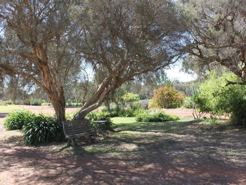 29 Pries Road, Abbey WA 6280