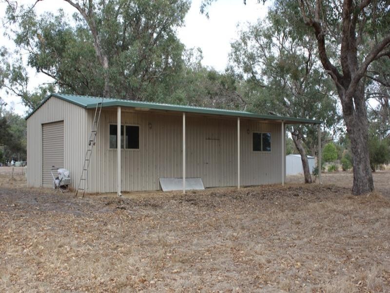 29 Pries Road, Abbey WA 6280