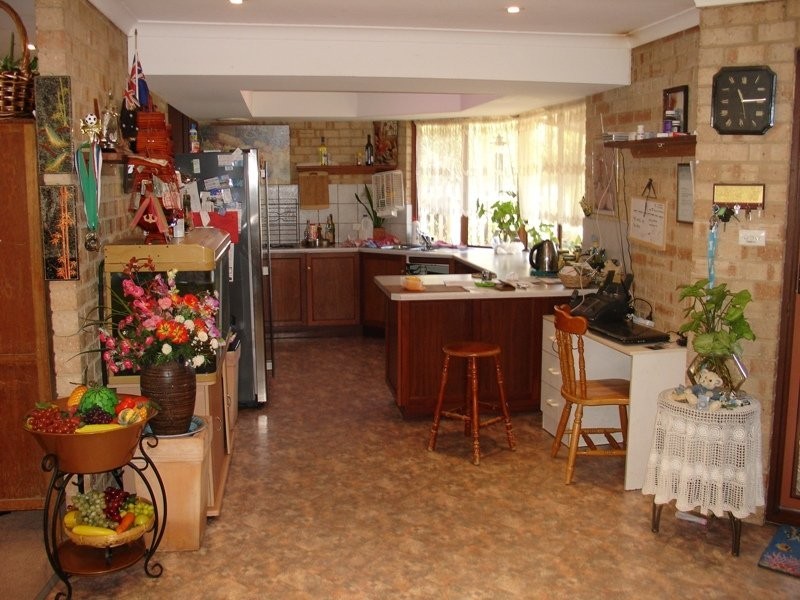 27 Jolliffe Street, Busselton WA 6280