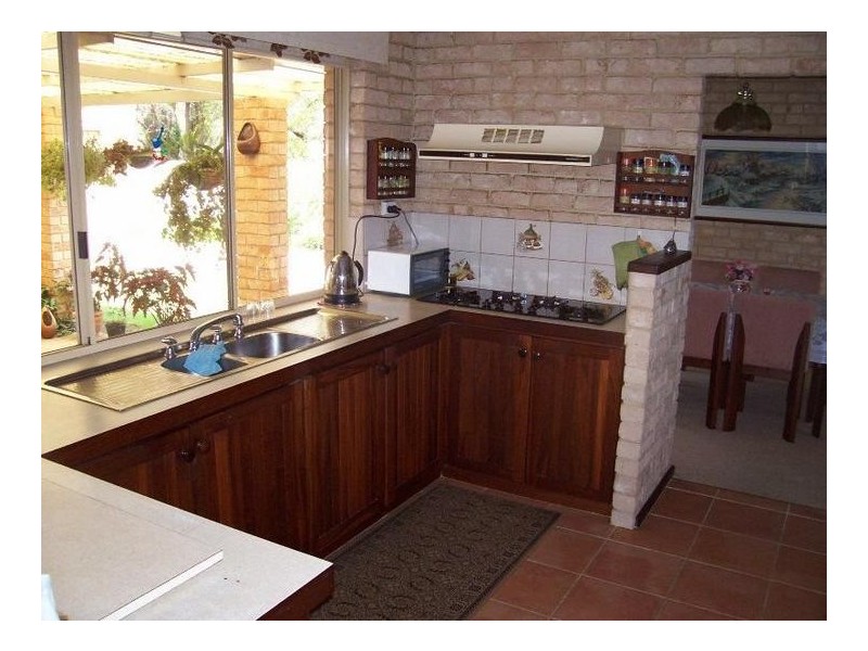 6 Locke Street, Busselton WA 6280