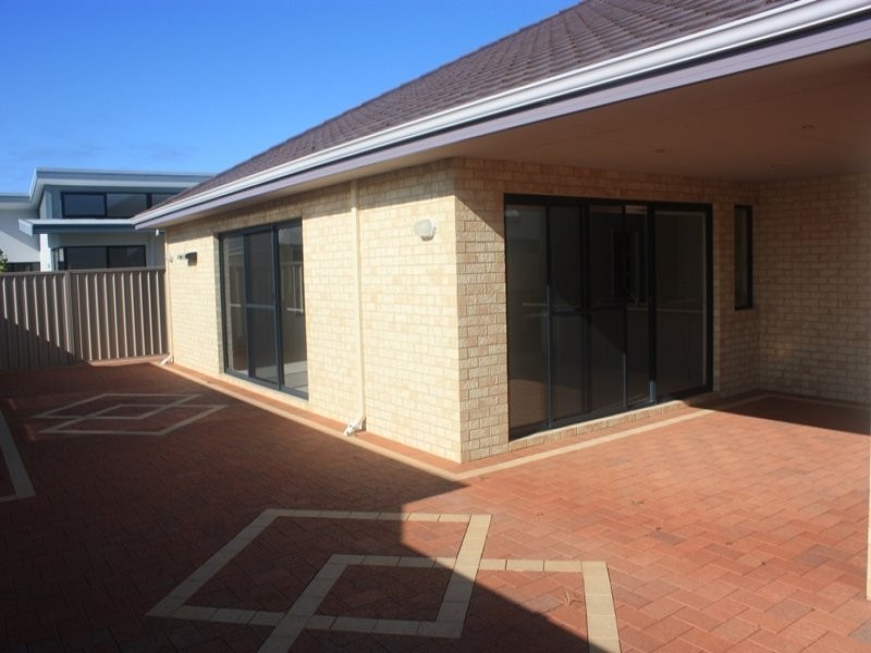 20 Mainsail Street, Busselton WA 6280