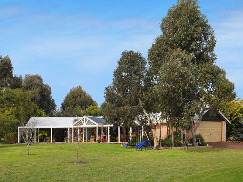 30 Estuary Waters Drive, Busselton WA 6280