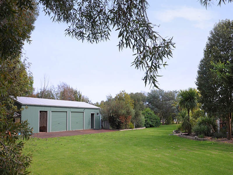 30 Estuary Waters Drive, Busselton WA 6280