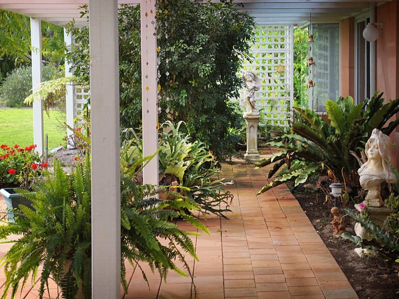 30 Estuary Waters Drive, Busselton WA 6280