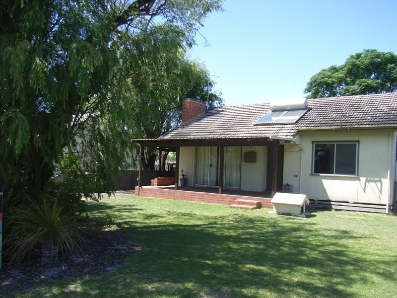 4 Peake Street, Busselton WA 6280