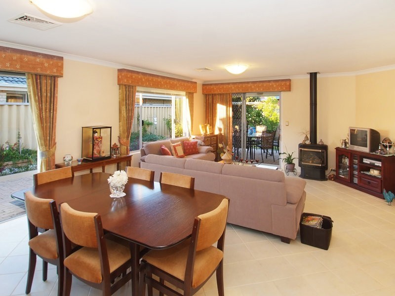 1/2 Harrier Cove, Busselton WA 6280