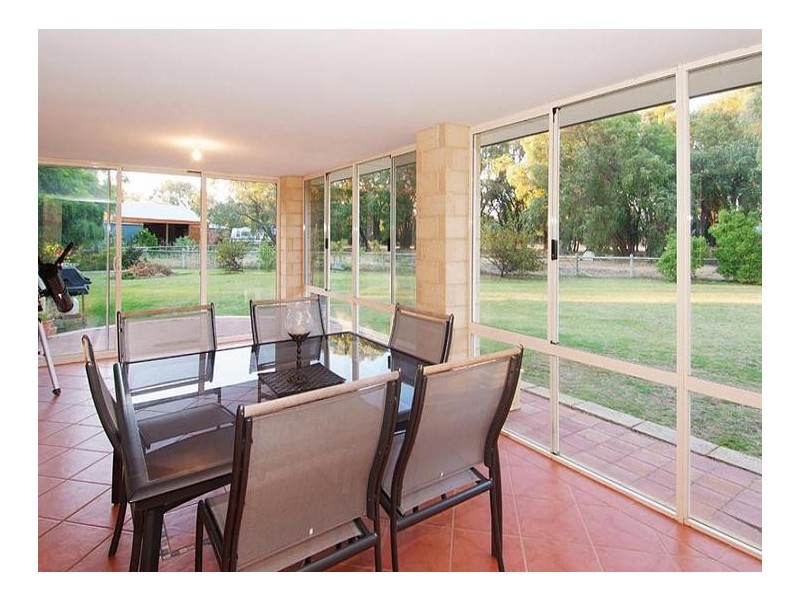 15 Klaehn Crescent, Busselton WA 6280