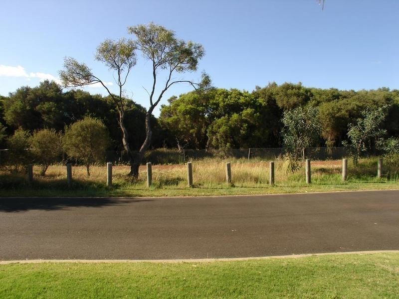 22 Sanctuary Grove, Busselton WA 6280