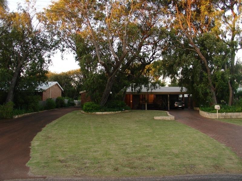 25 Averil Street, Abbey WA 6280