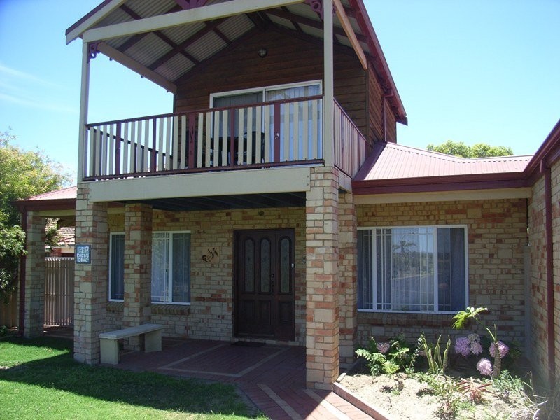 1 Robin Cove, Busselton WA 6280