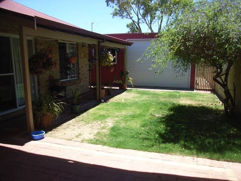 1 Robin Cove, Busselton WA 6280