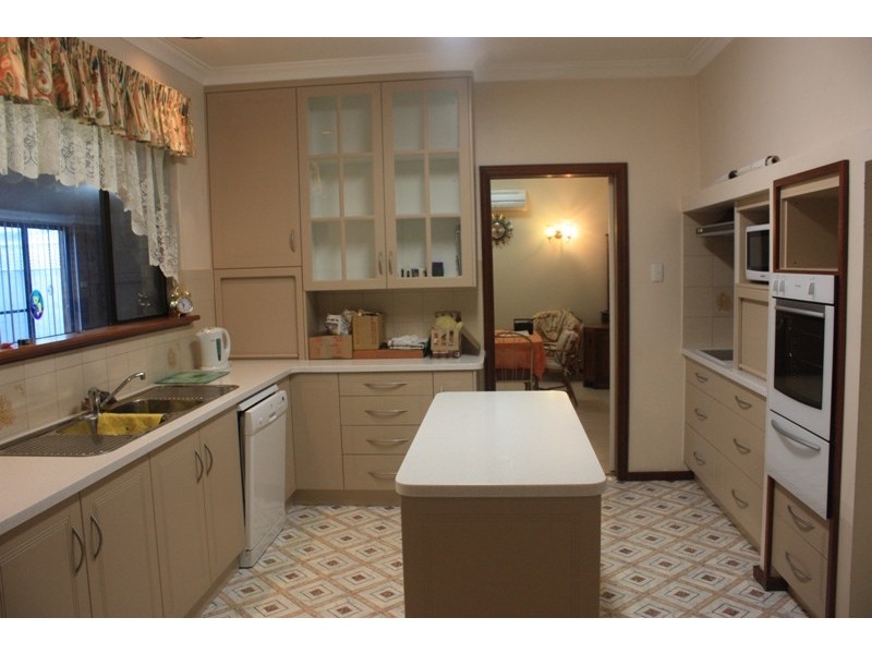 4 Adelaide Street, Busselton WA 6280