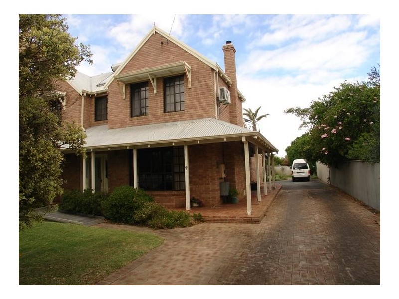 4 Adelaide Street, Busselton WA 6280