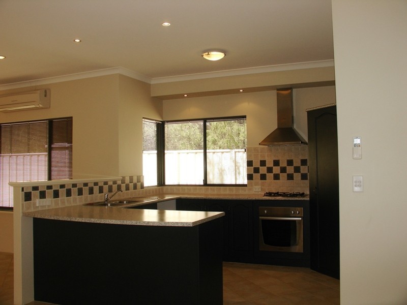 12/14 Thomas Street, Busselton WA 6280