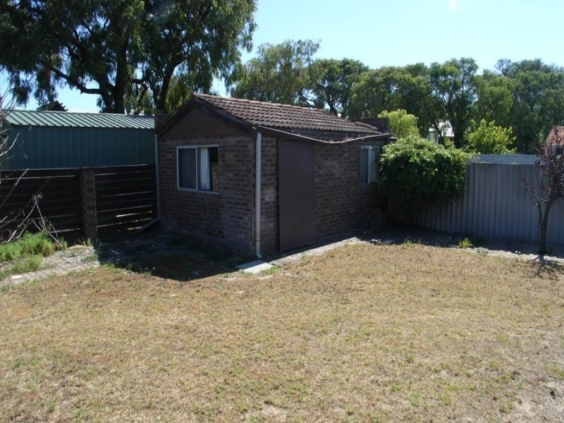 6 Harnett Street, Busselton WA 6280