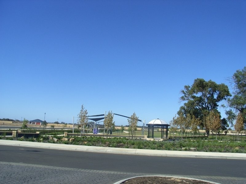 16 Garrigue Gardens, Busselton WA 6280