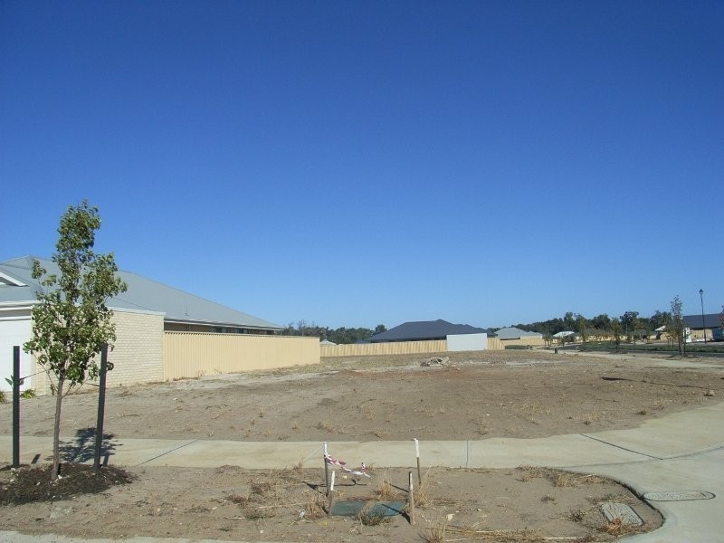 16 Garrigue Gardens, Busselton WA 6280