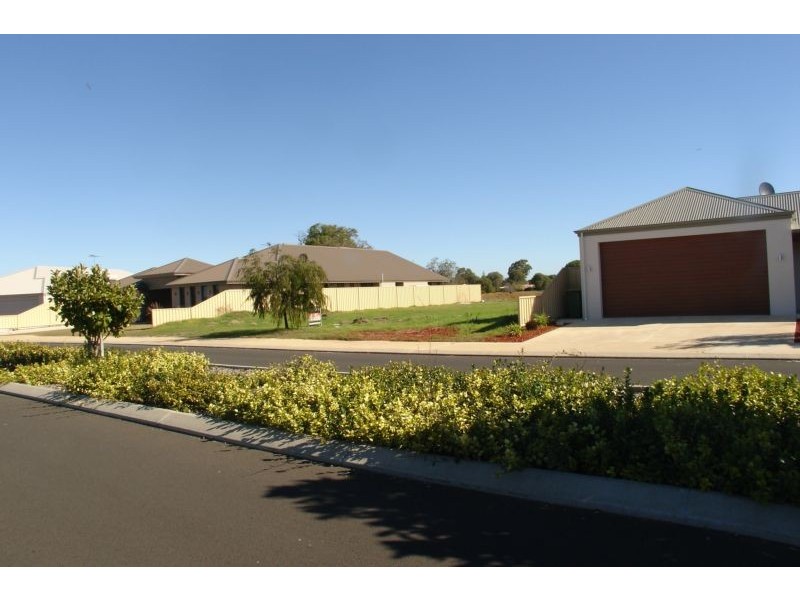 13 Sandilands Boulevard, Busselton WA 6280