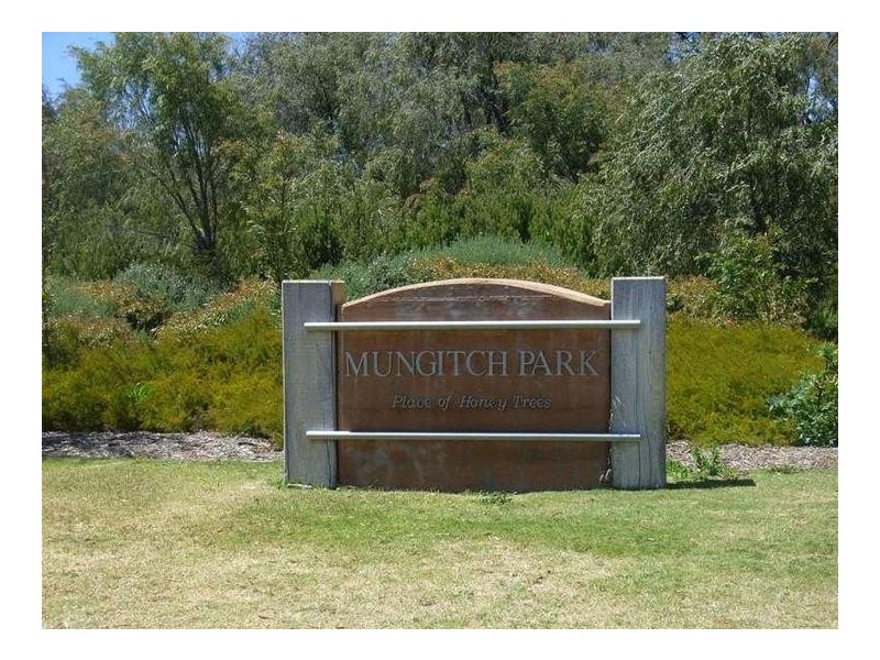 81 Broadwater Boulevard, Broadwater WA 6280