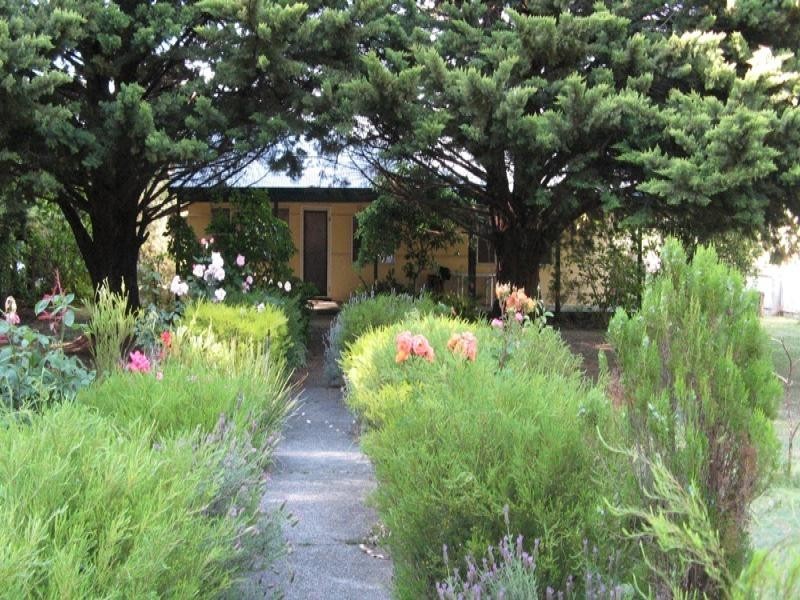 64 Espinos Road, Busselton WA 6280