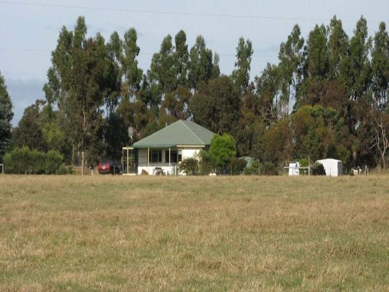 64 Espinos Road, Busselton WA 6280