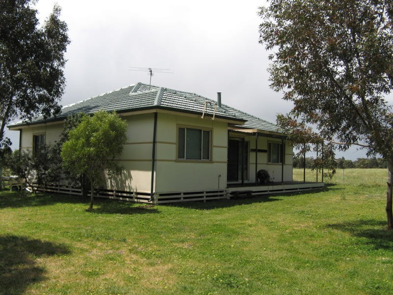 64 Espinos Road, Busselton WA 6280