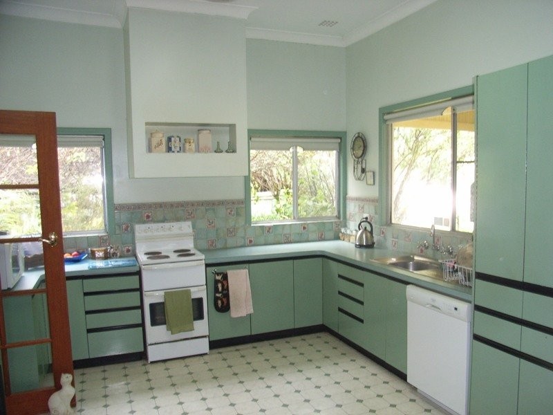 64 Espinos Road, Busselton WA 6280