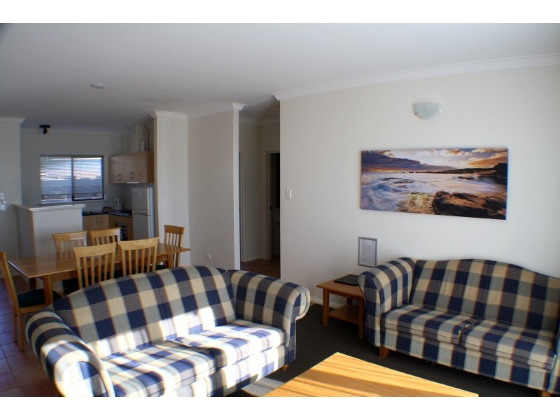 207/1 Resort Place, Gnarabup WA 6285