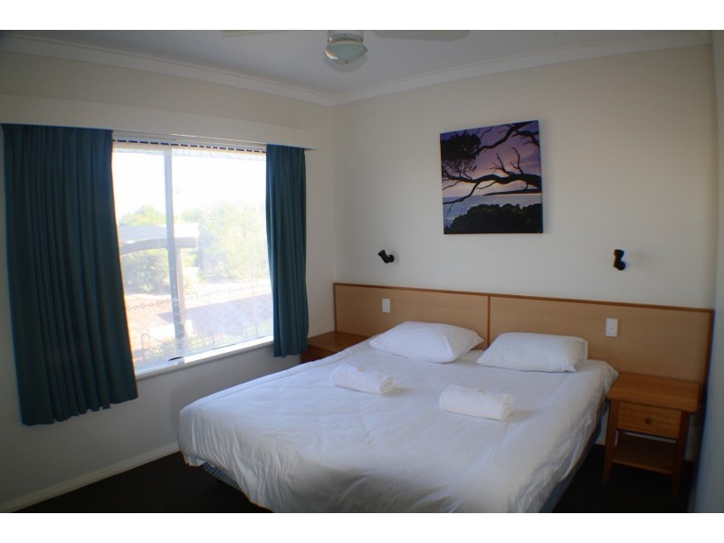 207/1 Resort Place, Gnarabup WA 6285