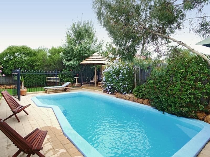 16 East Willmott Avenue, Margaret River WA 6285