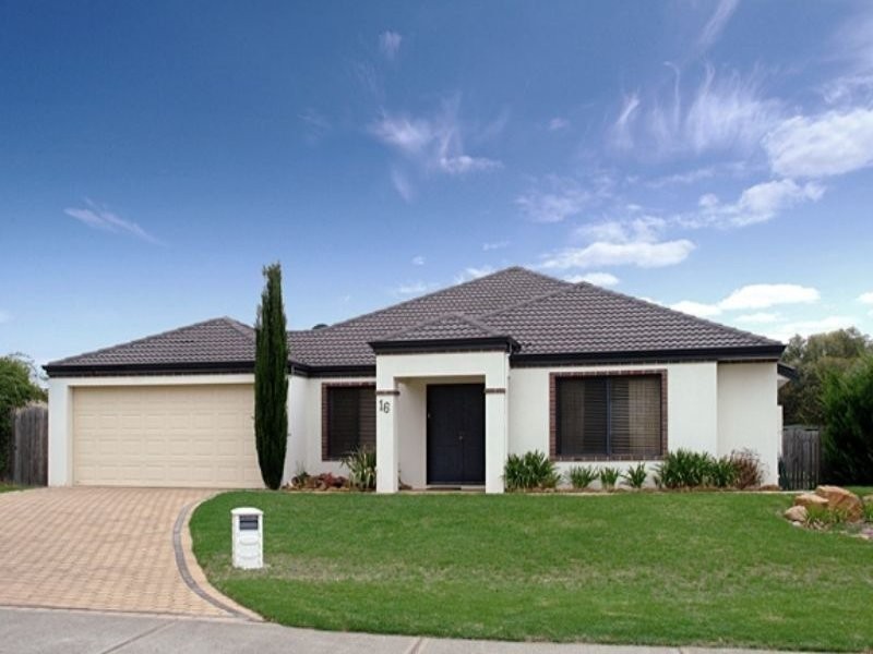 16 East Willmott Avenue, Margaret River WA 6285