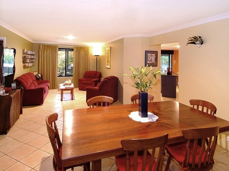 16 East Willmott Avenue, Margaret River WA 6285