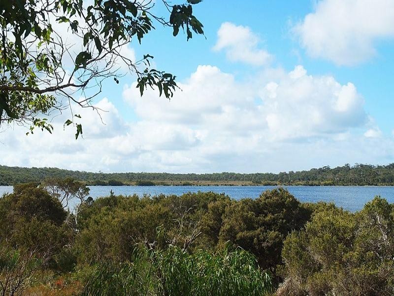 24 Sabina Drive, Molloy Island WA 6290