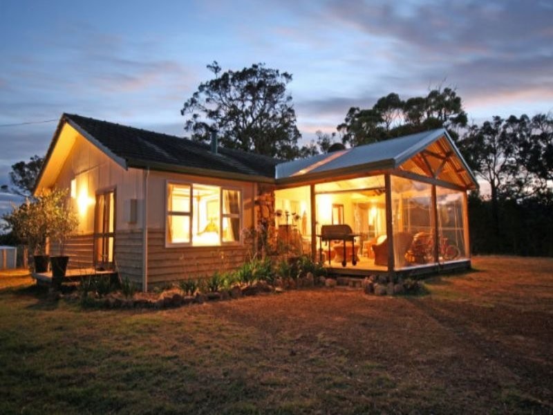 11 Patmore Road, Warner Glen WA 6288