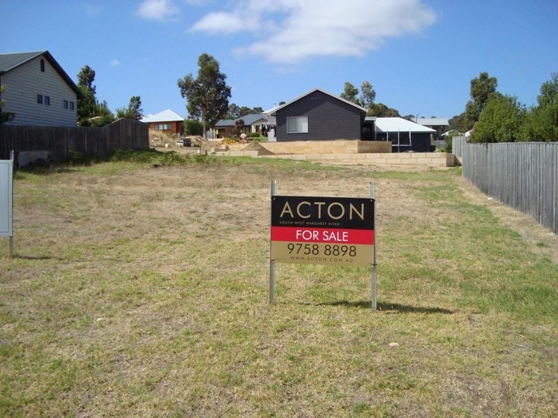 4 Halcyon Crescent, Margaret River WA 6285