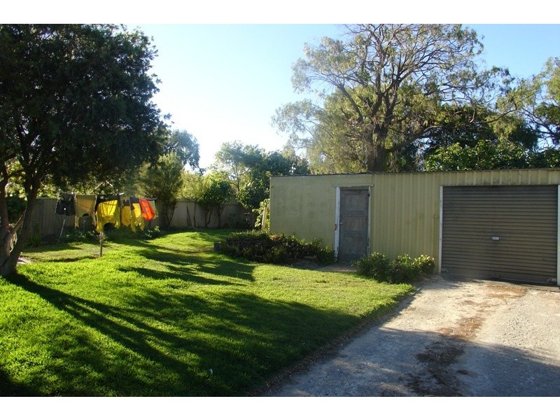 25 Dawson Avenue, Abbey WA 6280