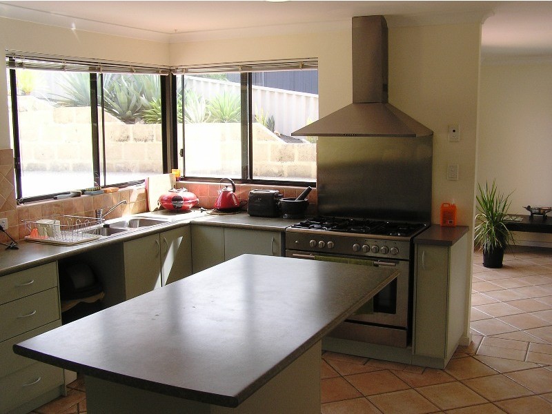 10 Lang Cove, Peppermint Grove Beach WA 6271