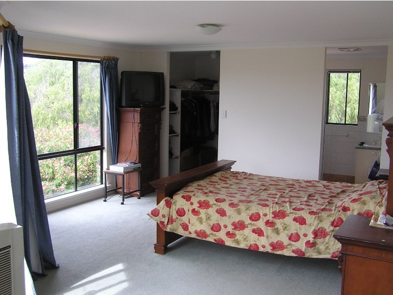 10 Lang Cove, Peppermint Grove Beach WA 6271