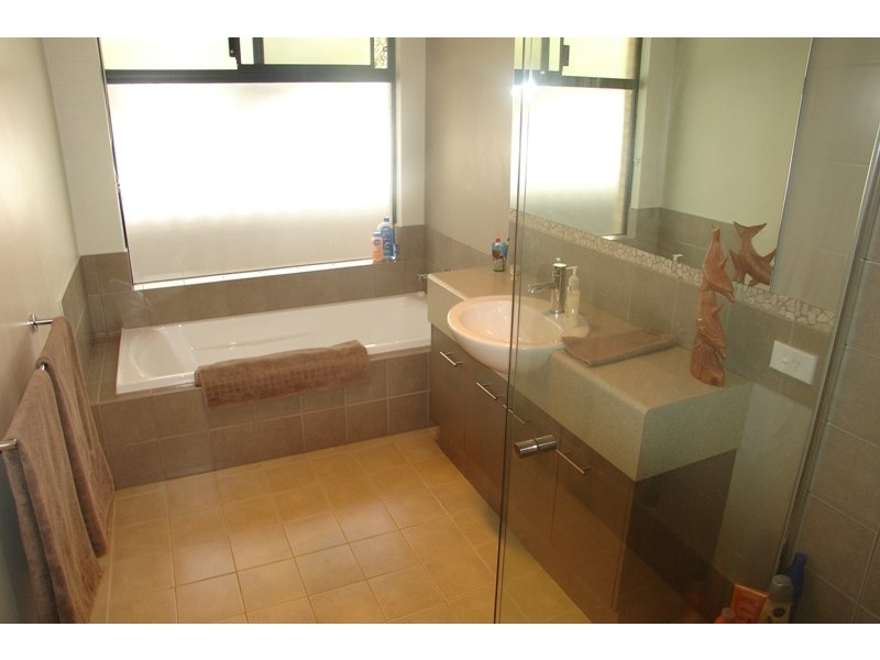 4 Echidna Green, Abbey WA 6280