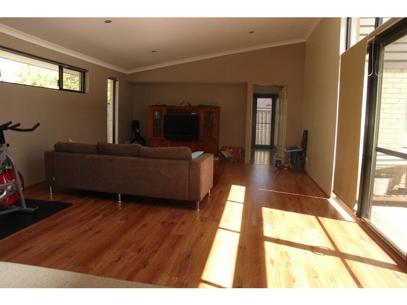 4 Echidna Green, Abbey WA 6280