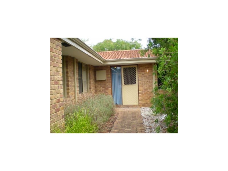 3/4 Armstrong Place, Dunsborough WA 6281