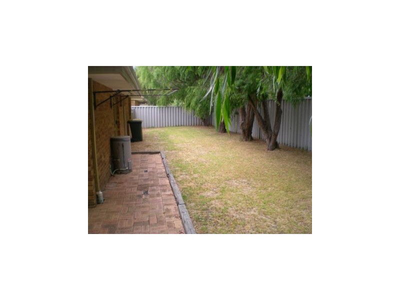 3/4 Armstrong Place, Dunsborough WA 6281