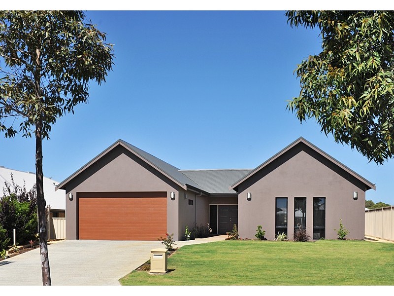 645 St Michaels Parkway, Dunsborough WA 6281