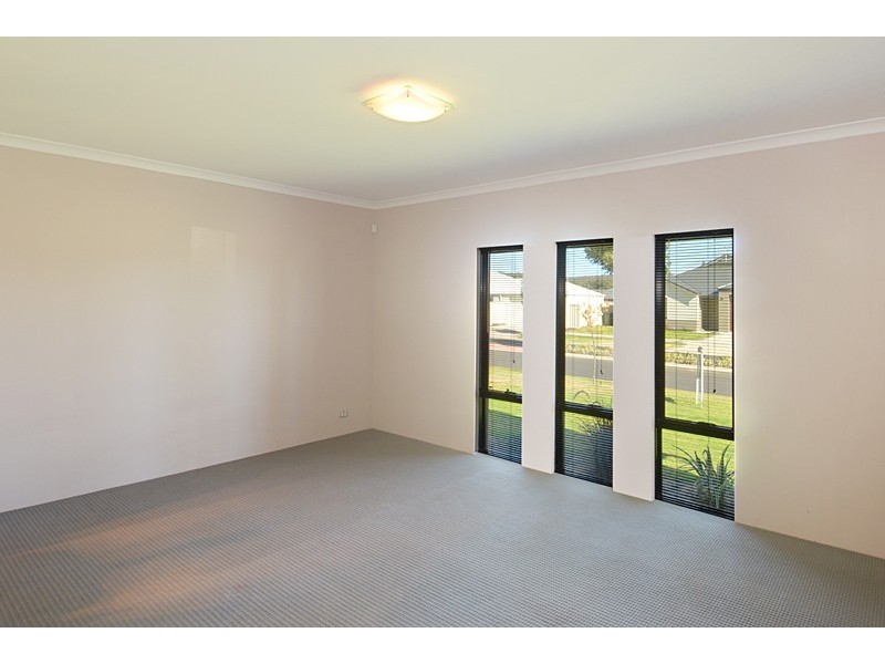 645 St Michaels Parkway, Dunsborough WA 6281