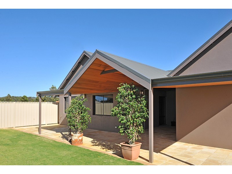 645 St Michaels Parkway, Dunsborough WA 6281